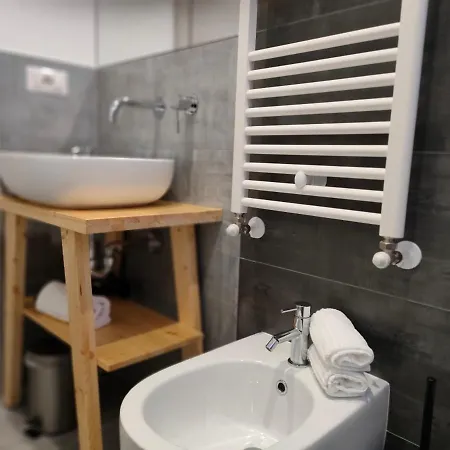 بيت ضيافة Central Rooms Matera 2*